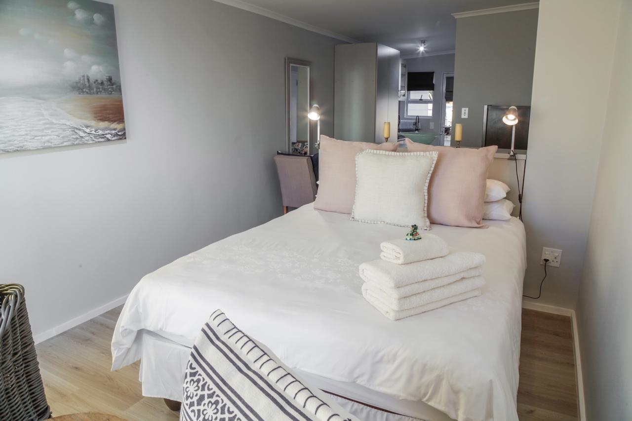 De La Hilcremat Otel Simonʼs Town Dış mekan fotoğraf